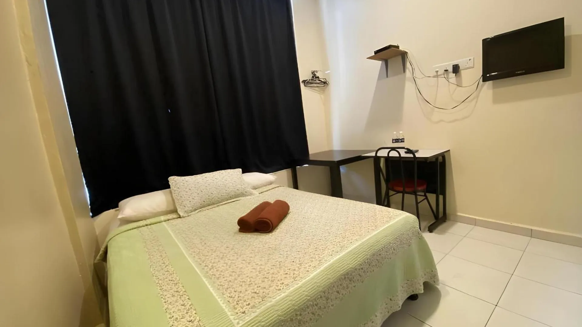 Super Oyo 89807 My Budget Home Batu Ferringhi Hotel